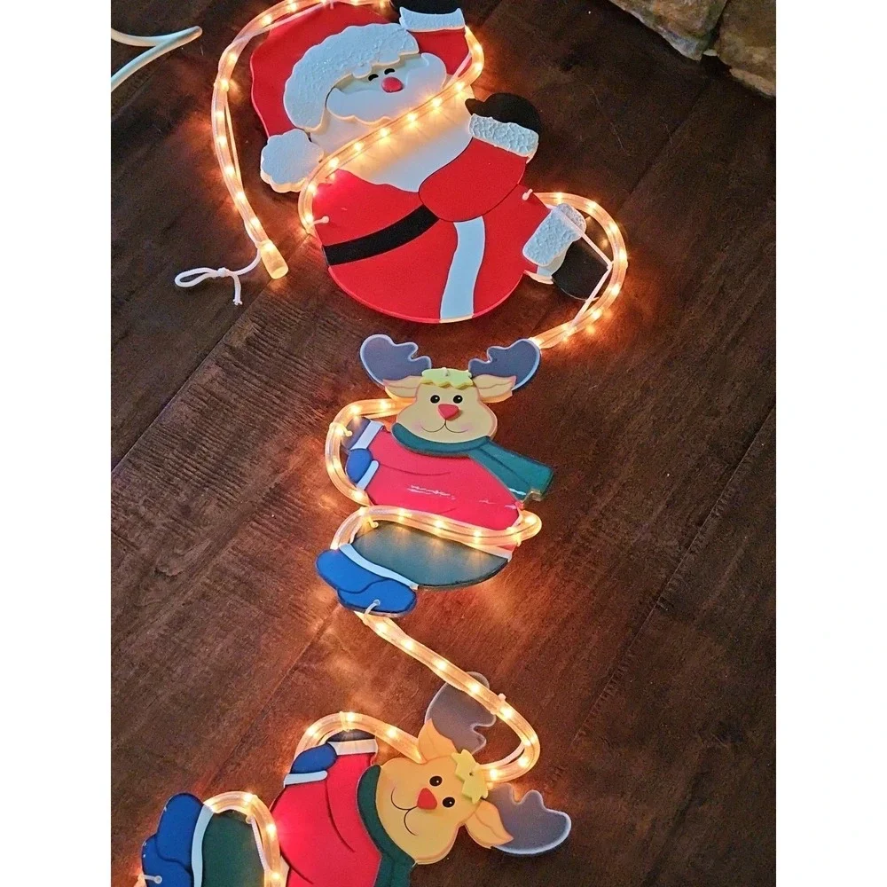 Avon Christmas Decor 2004 Santa & Reindeer Friends lighted rope Hang String